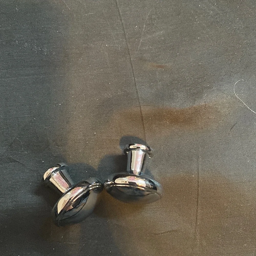 Silver knobs